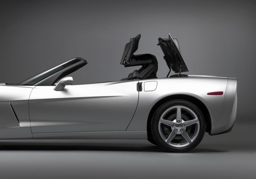  Chevrolet Corvette Convertible 2005 года  (фото 176 из 179)